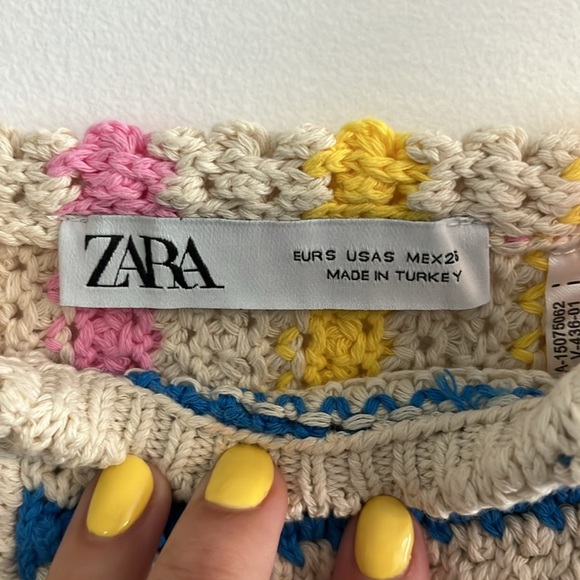 Zara Crochet Crop - Picture 3 of 4